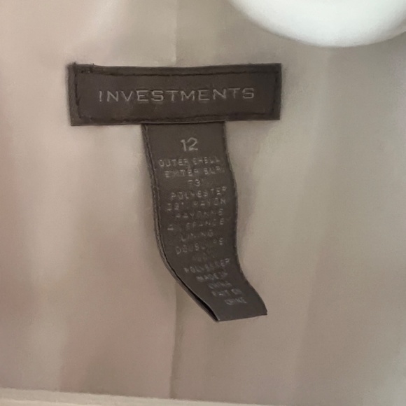INVESTMENTS white suit jacket never worn - Picture 4 of 4